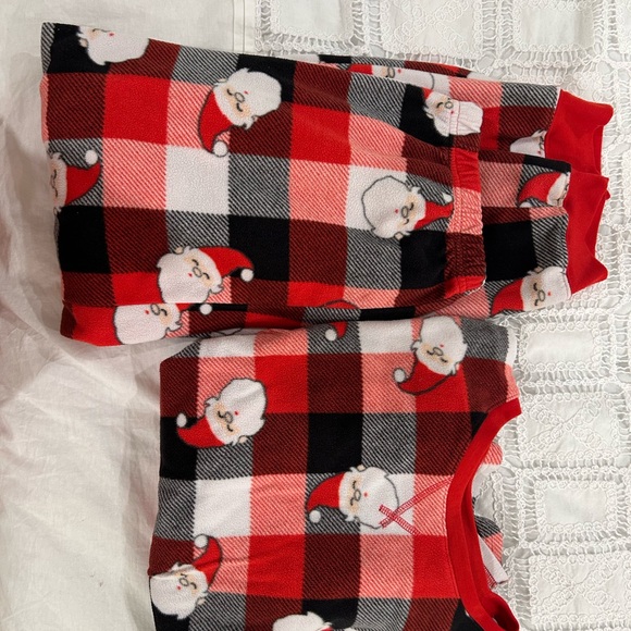 Plaid Christmas pajama set - Picture 2 of 3